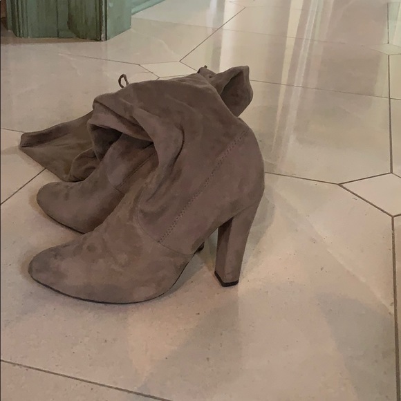 Boots - Picture 3 of 4